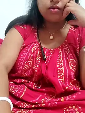 Snapshot of Priya_2222 chatting on 02/08/25, 06:11 Priya 2222 online show from 02/08/25, 06:11