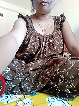 Snapshot of Priya_2222 chatting on 09/26/25, 05:58 Priya 2222 online show from 09/26/25, 05:58