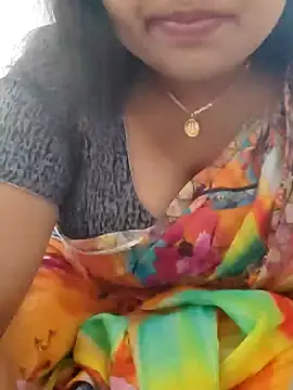 Snapshot of Priya_2222 chatting on 01/21/25, 03:54 Priya 2222 online show from 01/21/25, 03:54