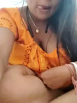 Snapshot of Priya_2222 chatting on 02/11/25, 12:04 Priya 2222 online show from 02/11/25, 12:04