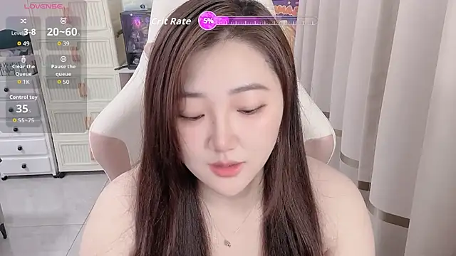 Stars Elyn online show from 05/27/26, 12:45