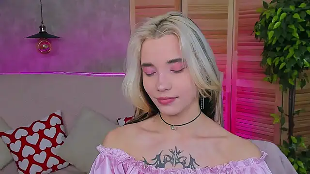 Snapshot of as1an_girlfriend chatting on 02/27/25, 01:17 as1an girlfriend online show from 02/27/25, 01:17