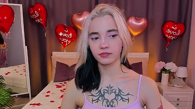 Snapshot of as1an_girlfriend chatting on 02/18/25, 01:22 as1an girlfriend online show from 02/18/25, 01:22