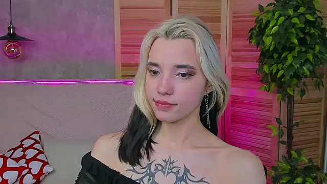 Snapshot of as1an_girlfriend chatting on 03/05/25, 11:49 as1an girlfriend online show from 03/05/25, 11:49