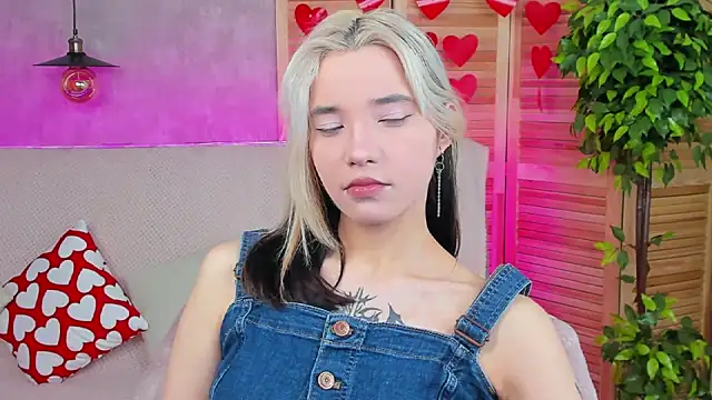 Snapshot of as1an_girlfriend chatting on 02/25/25, 03:52 as1an girlfriend online show from 02/25/25, 03:52