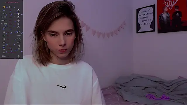 Snapshot of _ni_kiss chatting on 03/14/25, 09:32 ni kiss online show from 03/14/25, 09:32