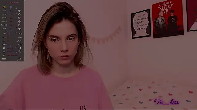 Snapshot of _ni_kiss chatting on 03/08/25, 09:06 ni kiss online show from 03/08/25, 09:06