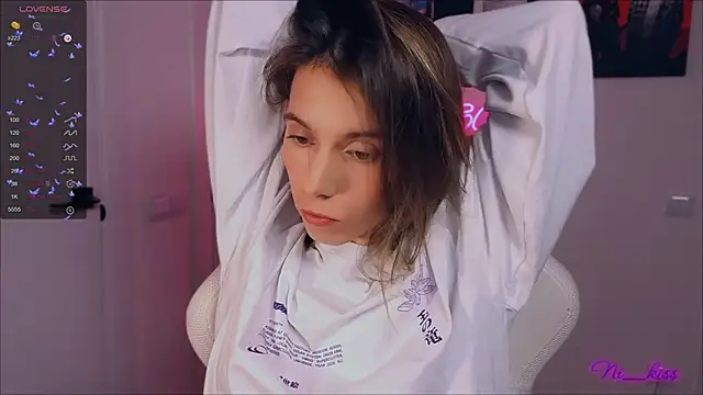 Snapshot of _ni_kiss chatting on 09/24/25, 08:15 ni kiss online show from 09/24/25, 08:15