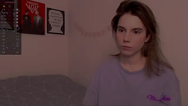 Snapshot of _ni_kiss chatting on 02/15/25, 08:12 ni kiss online show from 02/15/25, 08:12