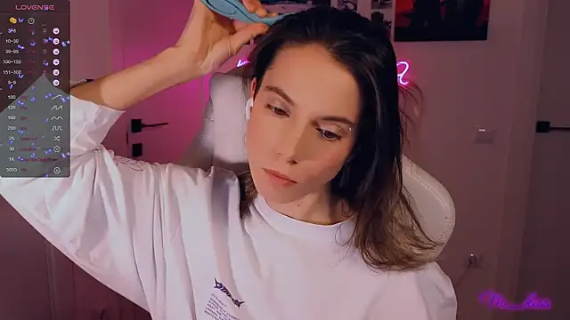 Snapshot of _ni_kiss chatting on 11/30/25, 04:52 ni kiss online show from 11/30/25, 04:52