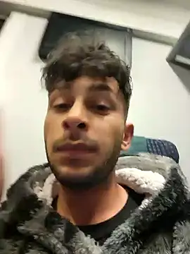 Iulianmarius12 online show from 03/18/25, 09:53