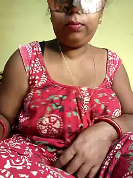 Snapshot of tinabhabhi chatting on 10/20/25, 11:22 tinabhabhi online show from 10/20/25, 11:22