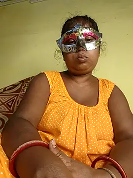 Snapshot of tinabhabhi chatting on 06/22/26, 10:34 tinabhabhi online show from 06/22/26, 10:34