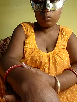 Snapshot of tinabhabhi chatting on 07/20/26, 10:22 tinabhabhi online show from 07/20/26, 10:22