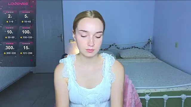 Wild Sophie  online show from 10/05/25, 04:53