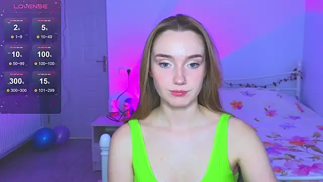 Wild Sophie  online show from 12/17/25, 05:07