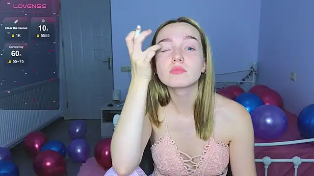 Wild Sophie  online show from 11/26/25, 06:41