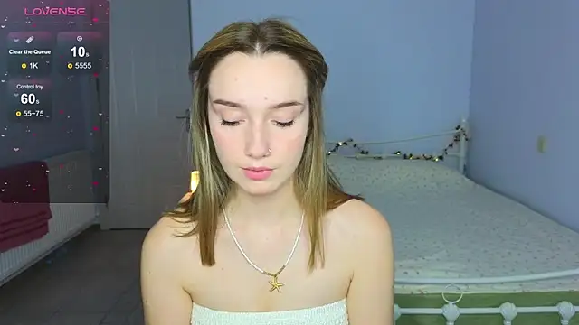 Wild Sophie  online show from 11/18/25, 02:42