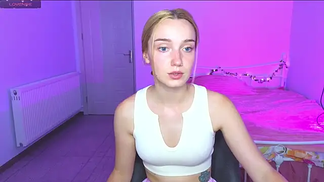 Wild Sophie  online show from 09/23/25, 06:37