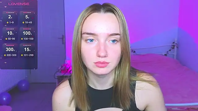 Wild Sophie  online show from 12/14/25, 04:34