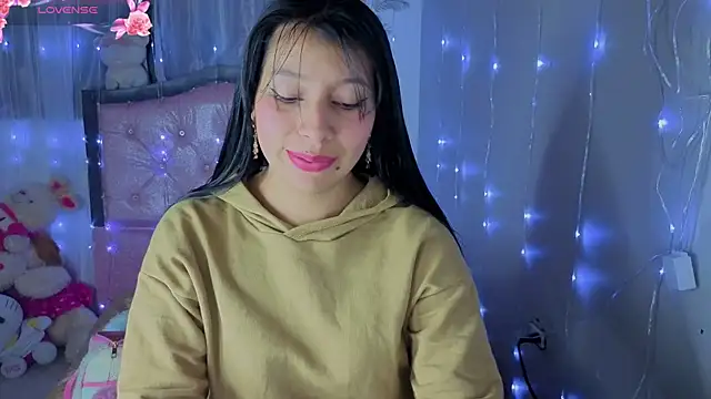 Snapshot of keyla_meow chatting on 10/05/25, 03:41 keyla meow online show from 10/05/25, 03:41