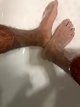 Snapshot of SensualG300 chatting on 11/20/25, 01:50 SensualG300 online show from 11/20/25, 01:50