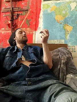 Ozomitro online show from 04/15/26, 01:37