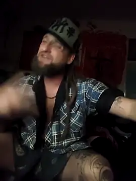 Ozomitro online show from 12/21/25, 03:14