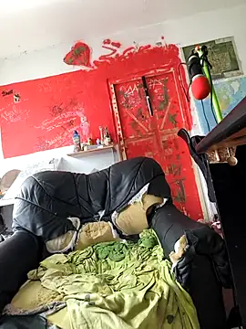 Ozomitro online show from 10/18/25, 11:01