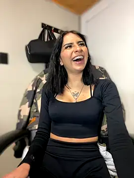 Hilary pinkk online show from 11/13/25, 01:31