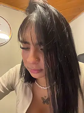 Hilary pinkk online show from 02/04/26, 03:12