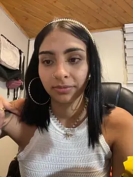 Hilary pinkk online show from 10/31/25, 02:19