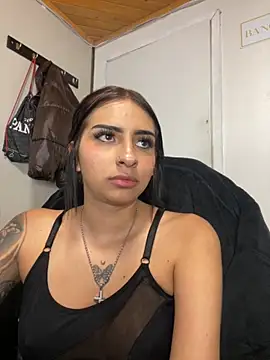 Hilary pinkk online show from 11/12/25, 06:06