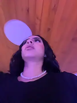 Hilary pinkk online show from 02/11/26, 01:27