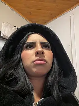 Hilary pinkk online show from 10/28/25, 01:28