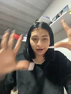 Hilary pinkk online show from 03/20/26, 02:45