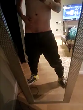 Lighto1 online show from 05/06/26, 01:53