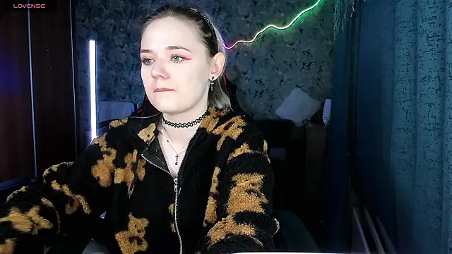 Your small bunny online show from 03/01/26, 02:00