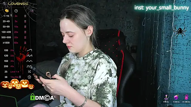 Your small bunny online show from 10/21/25, 02:11