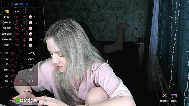 Your small bunny online show from 02/10/25, 10:53