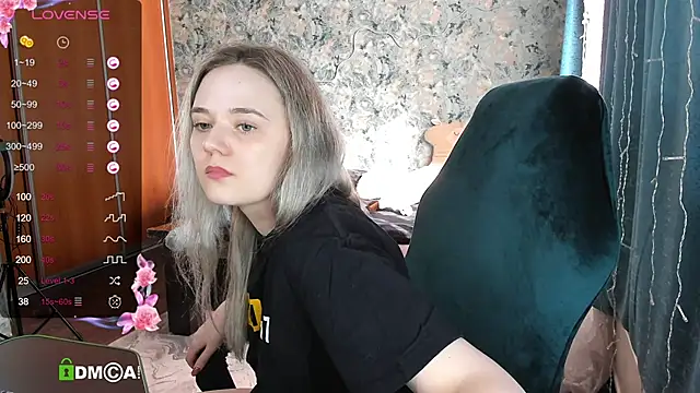 Your small bunny online show from 03/10/25, 09:12