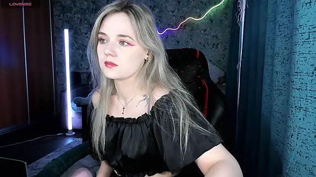 Your small bunny online show from 02/08/26, 02:20