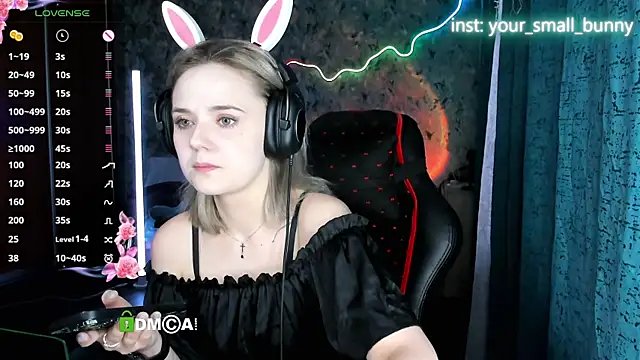 Snapshot of Your_small_bunny chatting on 07/13/26, 02:11 Your small bunny online show from 07/13/26, 02:11