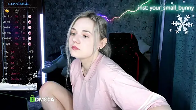 Your small bunny online show from 01/12/26, 03:02