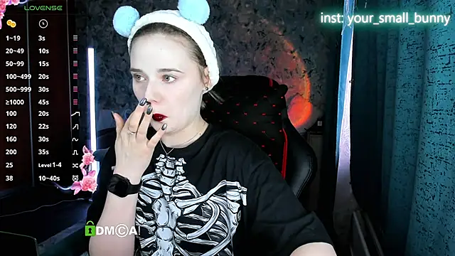 Your small bunny online show from 04/07/26, 02:02