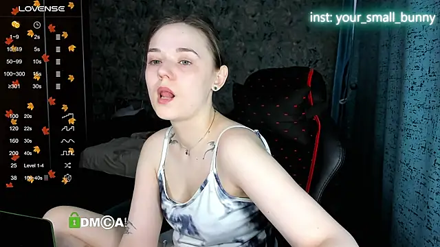 Your small bunny online show from 11/26/25, 04:01