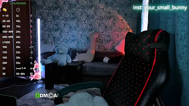 Your small bunny online show from 03/17/26, 02:03