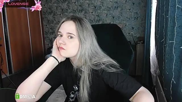 Your small bunny online show from 03/11/25, 06:19