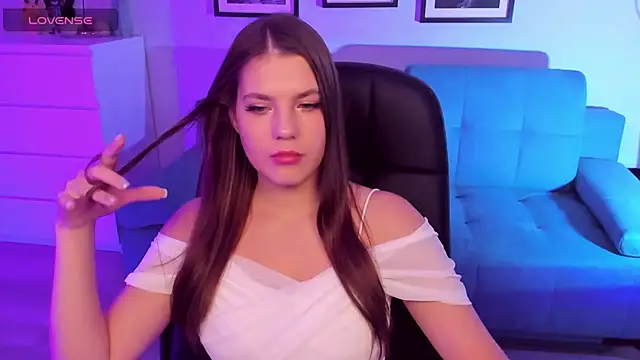 BellaSweetHeart online show from 10/21/25, 06:07