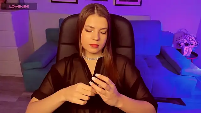 BellaSweetHeart online show from 12/18/25, 03:49